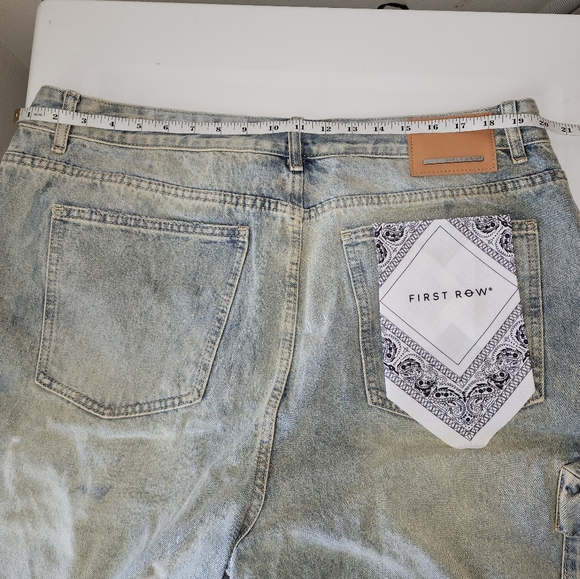 DENIM SHORTS FIRST ROW - Picture 2 of 11